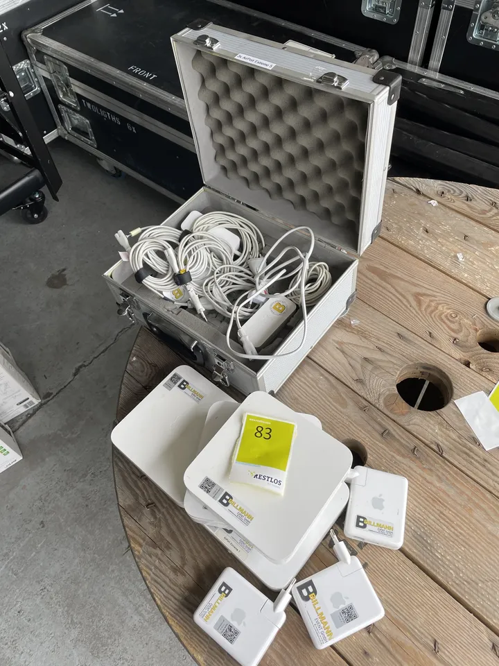 Apple 3x Air Express und 4x AirPort Extreme Basisstation